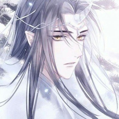 游乐园蹦床中间撕裂